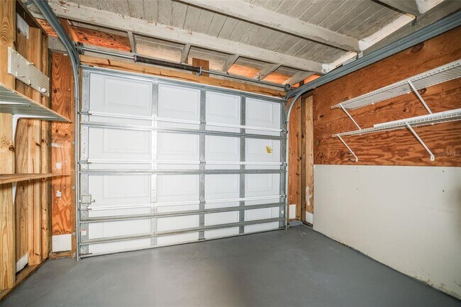 Building Photo - 2955 Bay View Dr