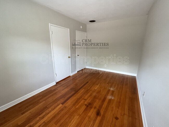 Building Photo - 2101 N Wheeling Ave