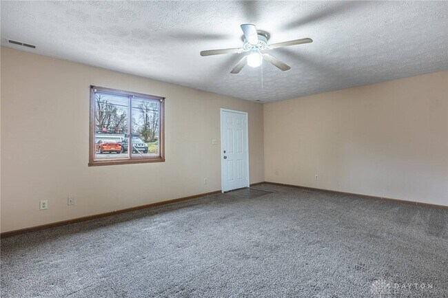 Building Photo - 160 N 4th St