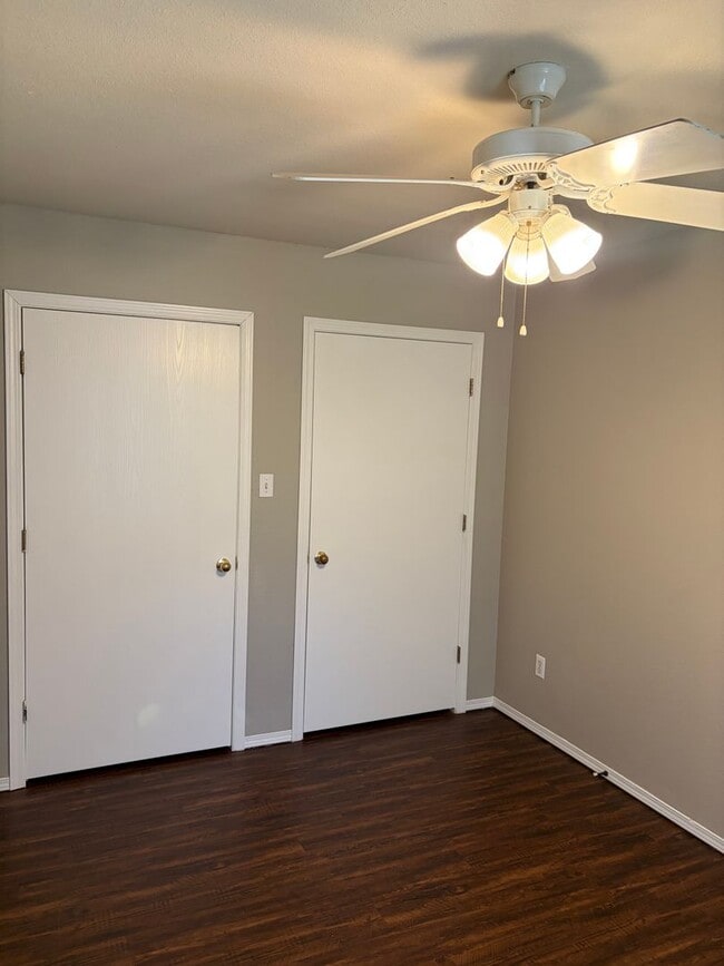 Building Photo - 1125 Grinnel Cir