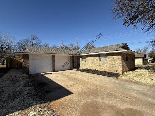 Building Photo - 1425 Marydale Ave