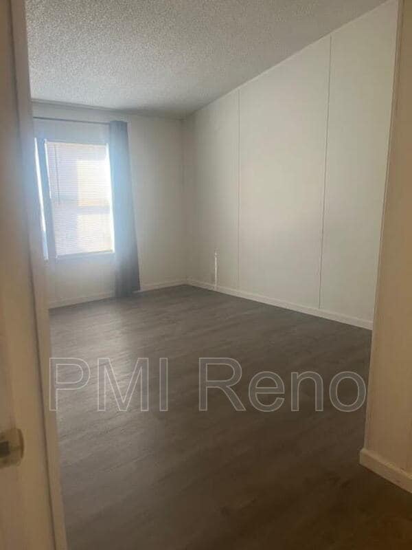 Building Photo - 5580 Paullo Ln