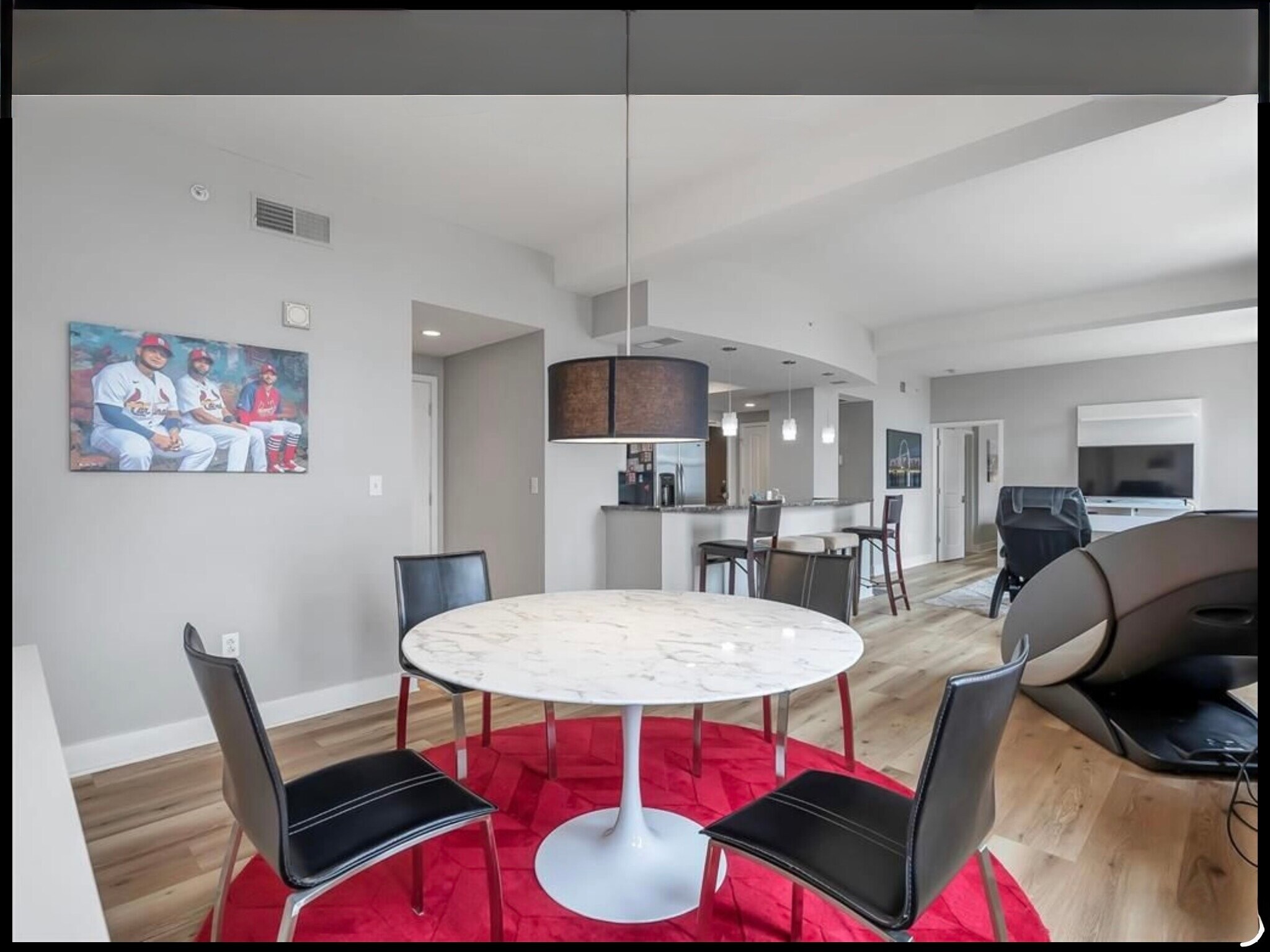 Building Photo - 314 N Broadway