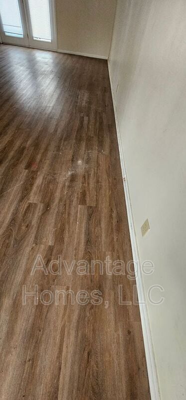 Building Photo - 824 N 70th St