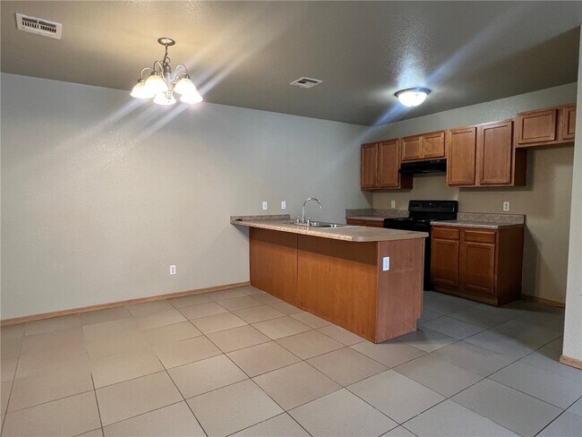 Building Photo - 1132 Remington Dr