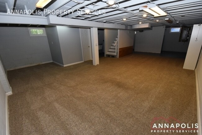 Building Photo - 757 Warren Dr