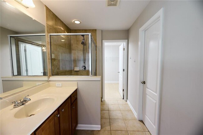 Building Photo - 5930 Falls Landing Dr