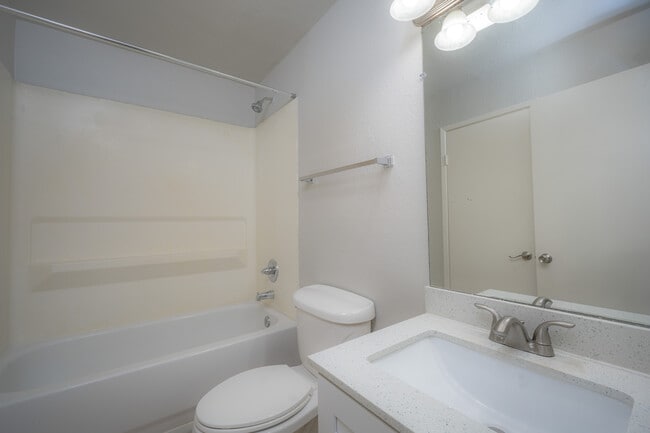 BW 2BD 2bath - Breakwater Apartments