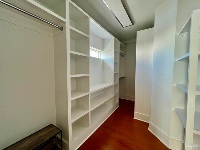 Building Photo - 20 Seashore Dr
