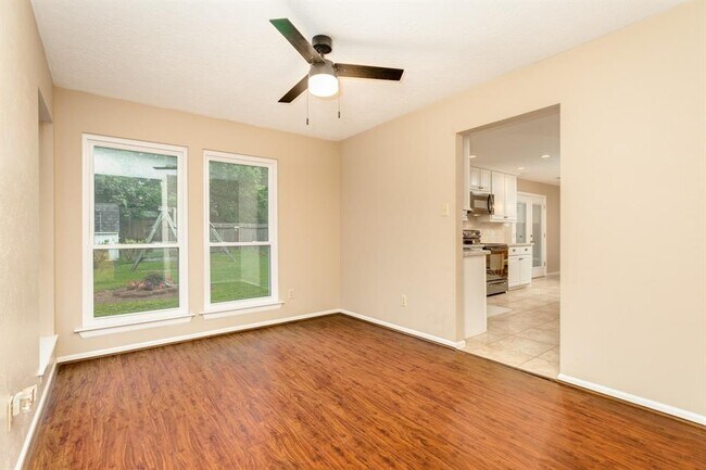 Building Photo - 2435 Country Pl Dr