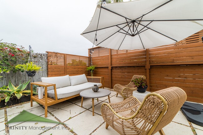 Building Photo - 567 Forrest Bluff