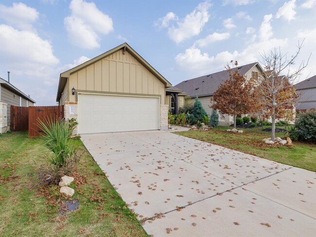 Building Photo - 133 Carlina Lp