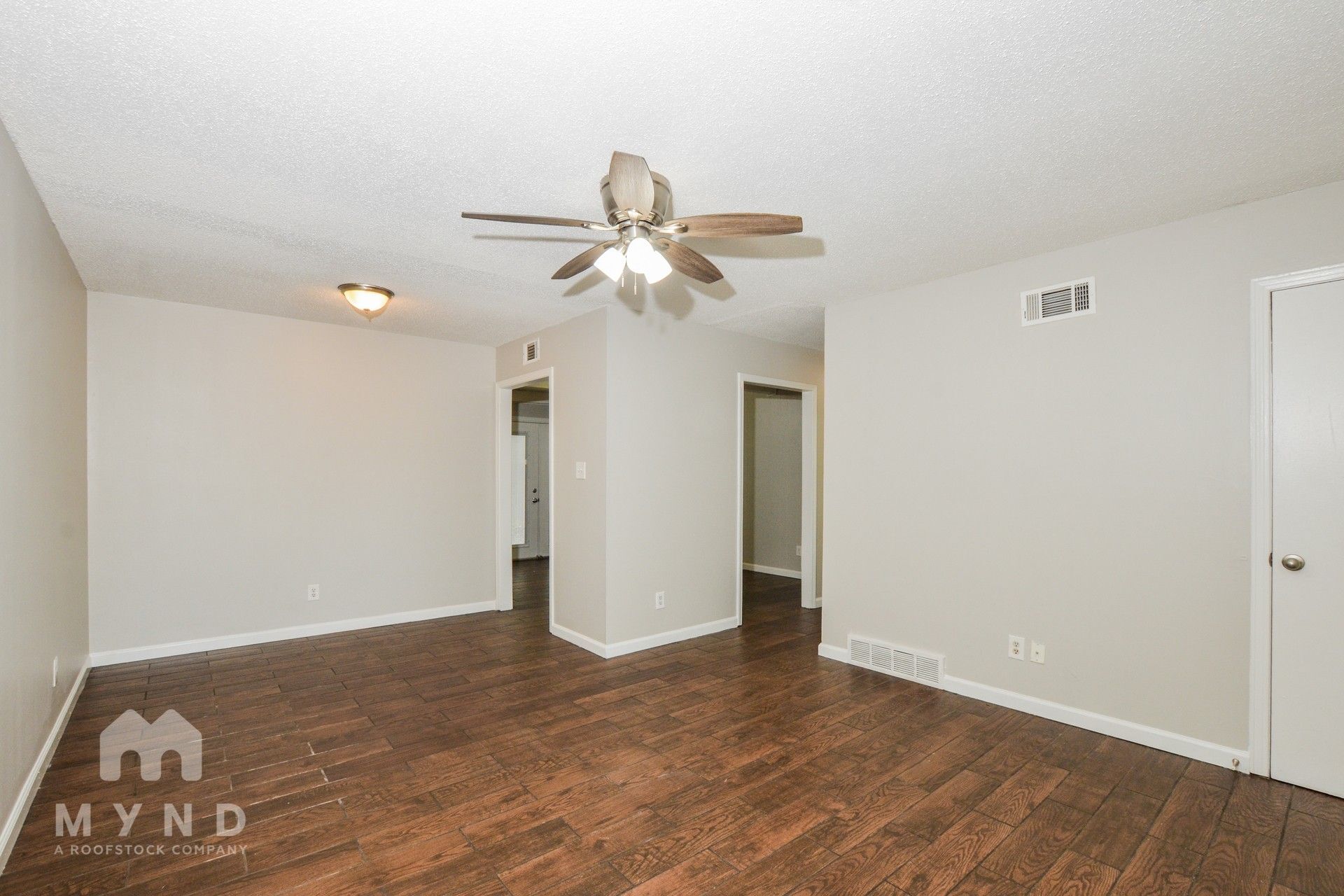 Building Photo - 2154 Ashland Dr