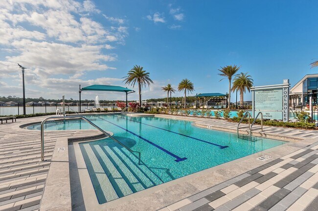 Building Photo - Like new home in Mosaic subdivision. 3 car garage