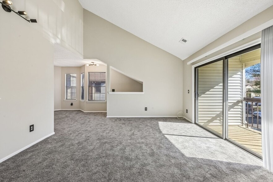 Building Photo - 3015 Lighthouse Ln