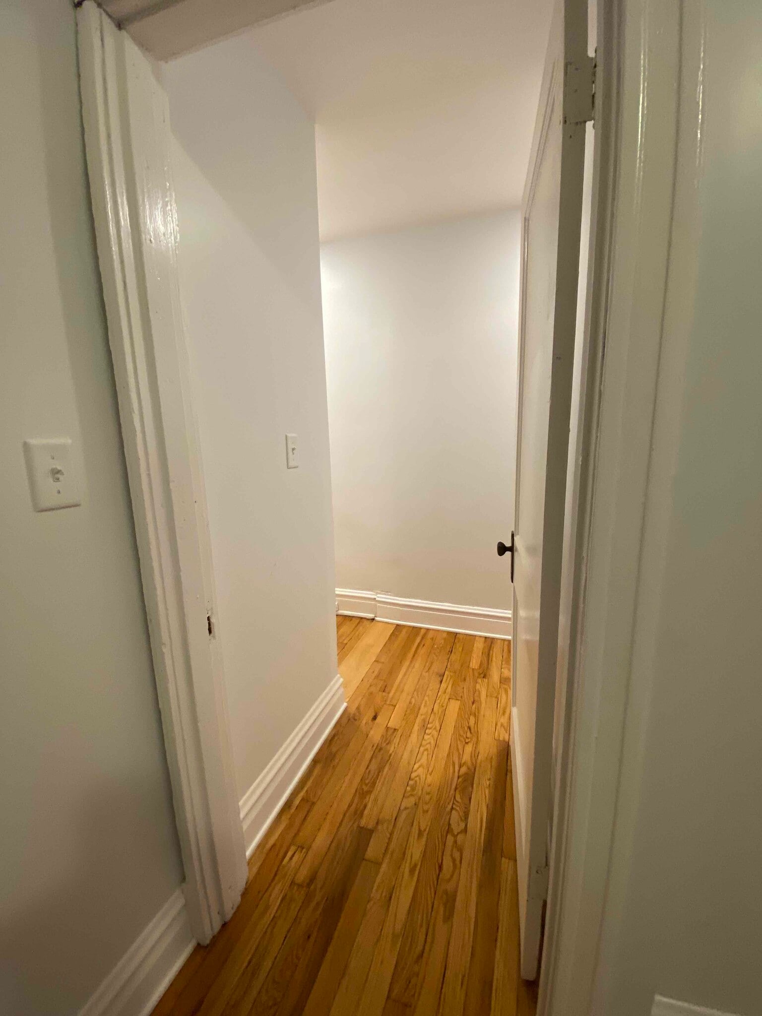 Front bedroom hallway - 5017 S Broadway