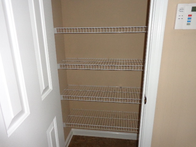 Building Photo - 725 Windsor Brook Ln