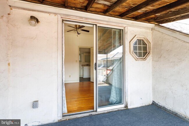 Building Photo - 2331 N 58th St