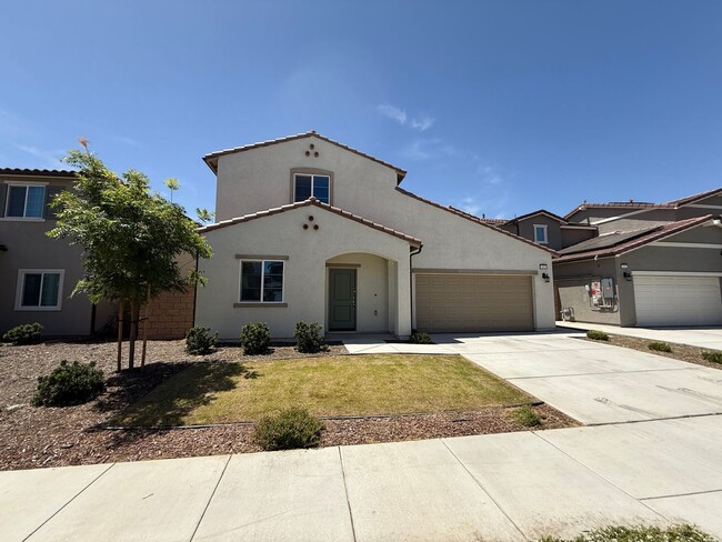 Fall in love with this NEWER 5 bedroom 4 ... - Fall in love with this NEWER  5 bedroom 4 ...