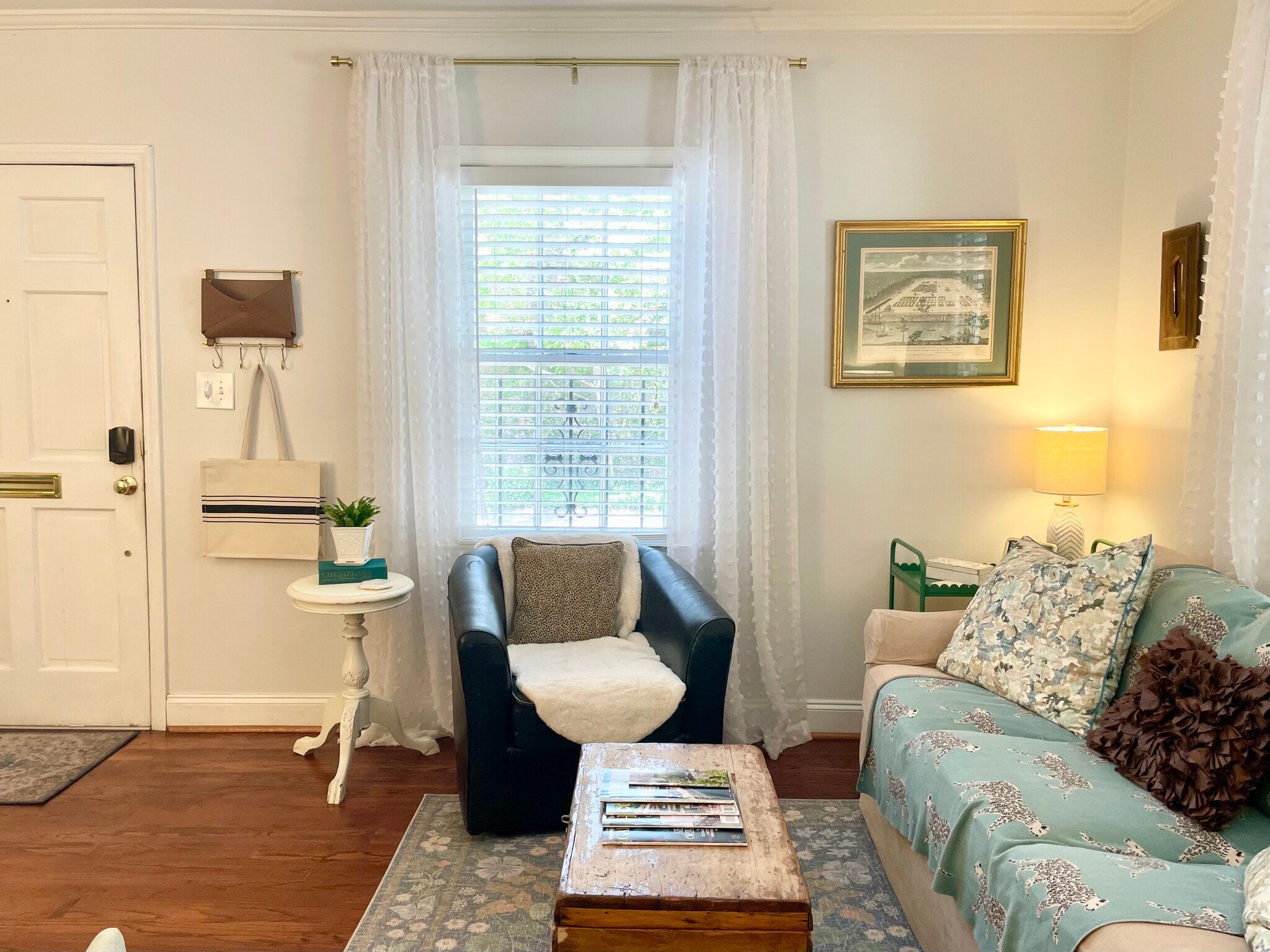 215 - 215 W Taylor St