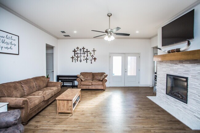 Building Photo - 816 North 4th Street