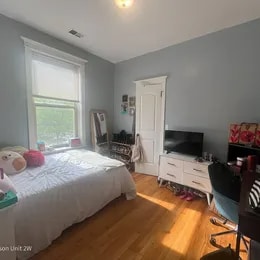 Building Photo - 1407 W Addison St