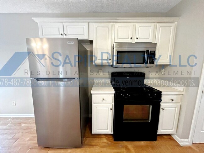 Building Photo - 1605 Silver Petal Way
