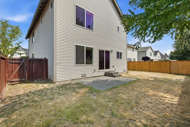 Building Photo - 4 Bedroom 3.5 Bath Home Near Kentlake High School