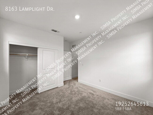Building Photo - 8163 Lamplight Dr