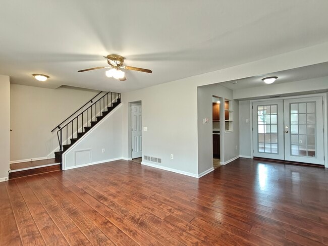 Building Photo - 60 Farmhouse Rd