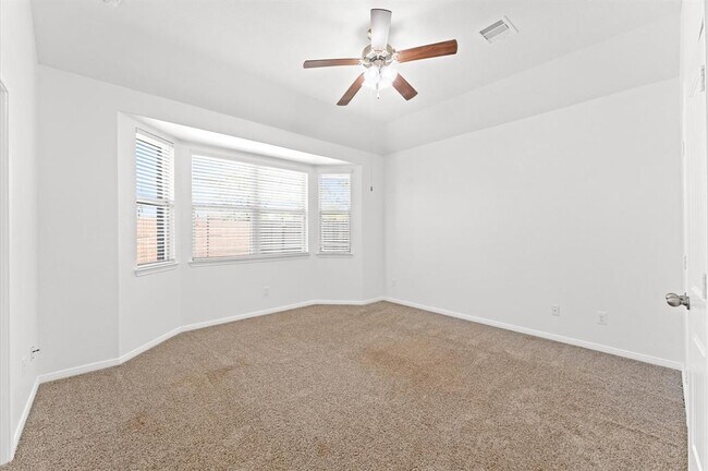 Building Photo - 5610 Glenfield Spring Ln