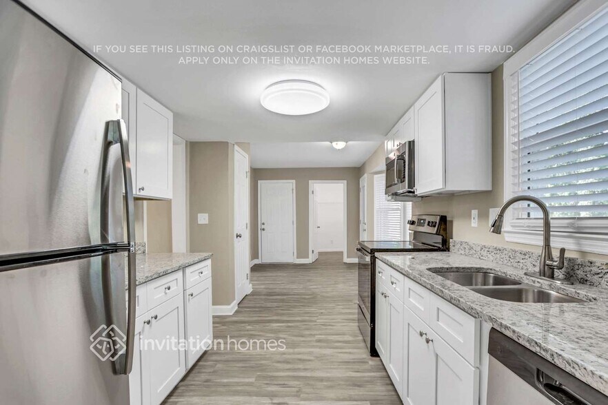 Building Photo - 4252 Hambrick Way
