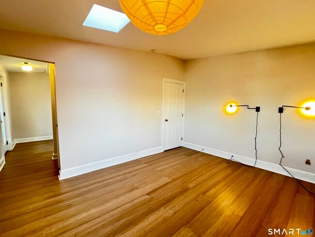 Building Photo - 34-36 Charter Oak Pl