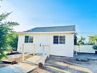 Building Photo - 3233 E Cameron Ave