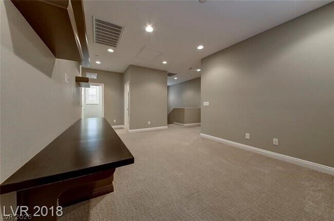 Building Photo - 3144 Whitfeild Ave