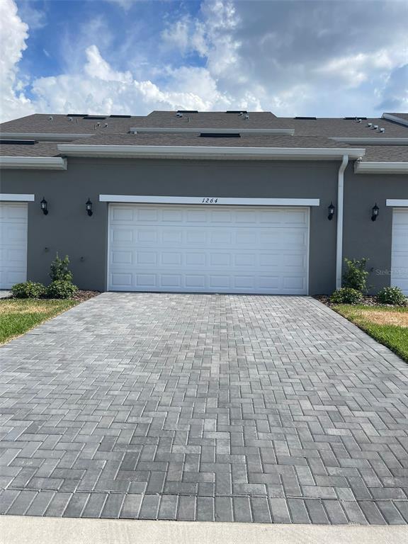 Building Photo - 1260 Stockwell Ave