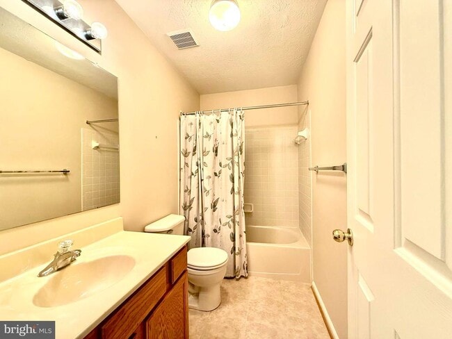 Building Photo - 3306 Woodspring Dr