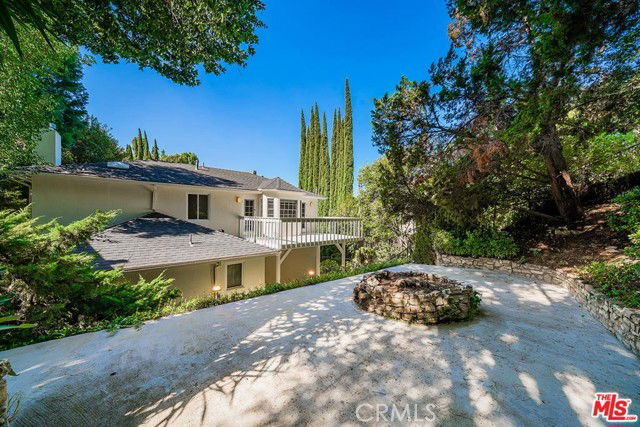 Building Photo - 3826 Dixie Canyon Ave