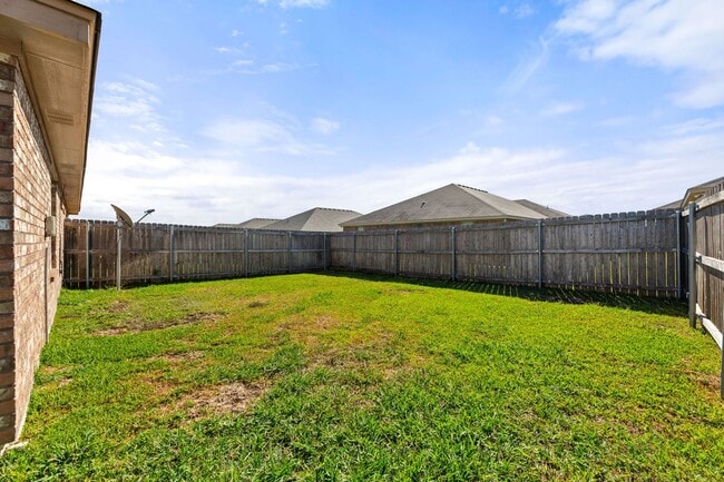 Building Photo - PM1-TEMP609 W Karey Dr