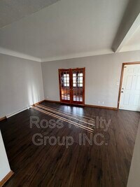 Building Photo - 413 Sandusky St