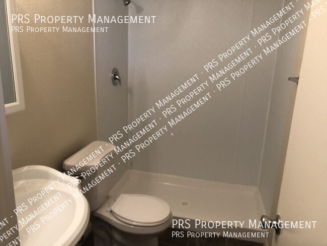 Building Photo - 26 E Duke Dr