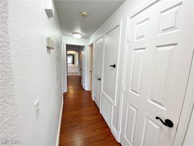 Building Photo - 10701 Pappas Ln