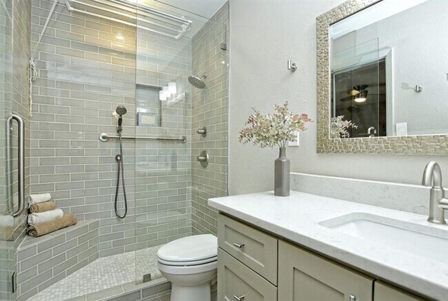 Building Photo - 7801 Shoal Creek Blvd