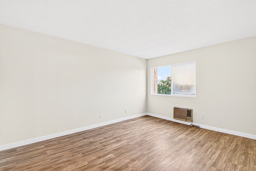 Building Photo - 212 S Kraemer Blvd