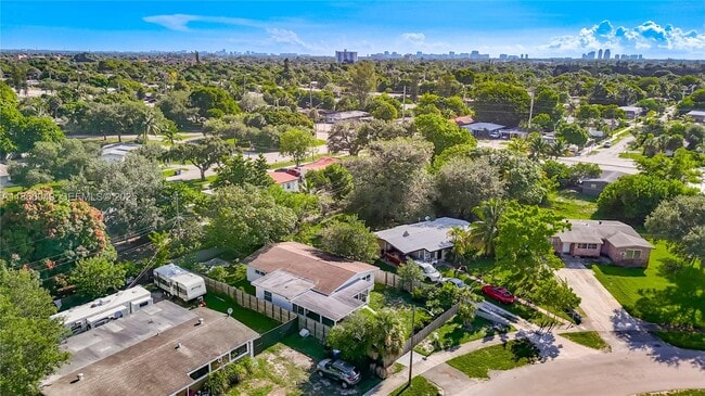 Building Photo - 921 NW 14th St