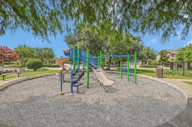 Building Photo - 13400 Briarwick Dr