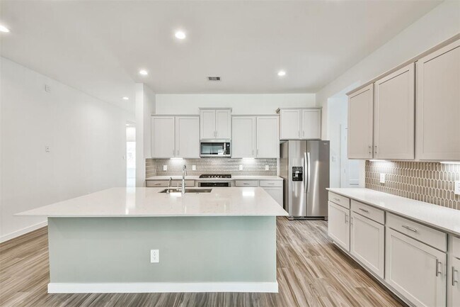 Building Photo - 14316 Yellow Hawthorn Ct