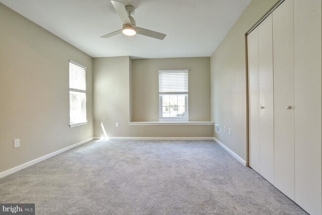 Building Photo - 325 Westridge Cir