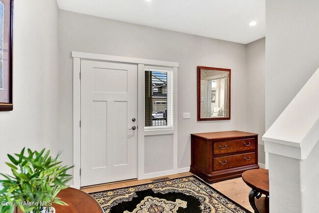 Building Photo - Coeur d'Alene Place – 3 Bed, 2.5 Bath Home...