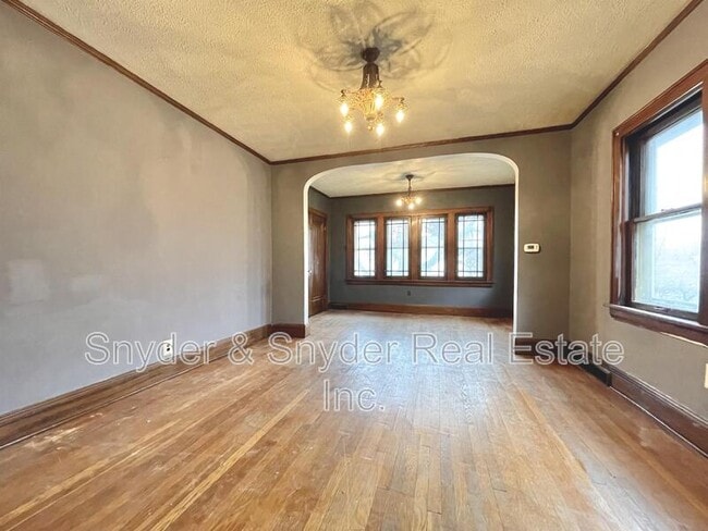 Building Photo - 689 Schiller Ave